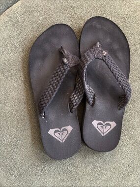 Roxy Black Braided-strap Flip Flops
